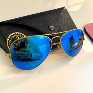 RAY BAN POLARIZED BLUE MIRROR AVIATOR SUNGLASSES